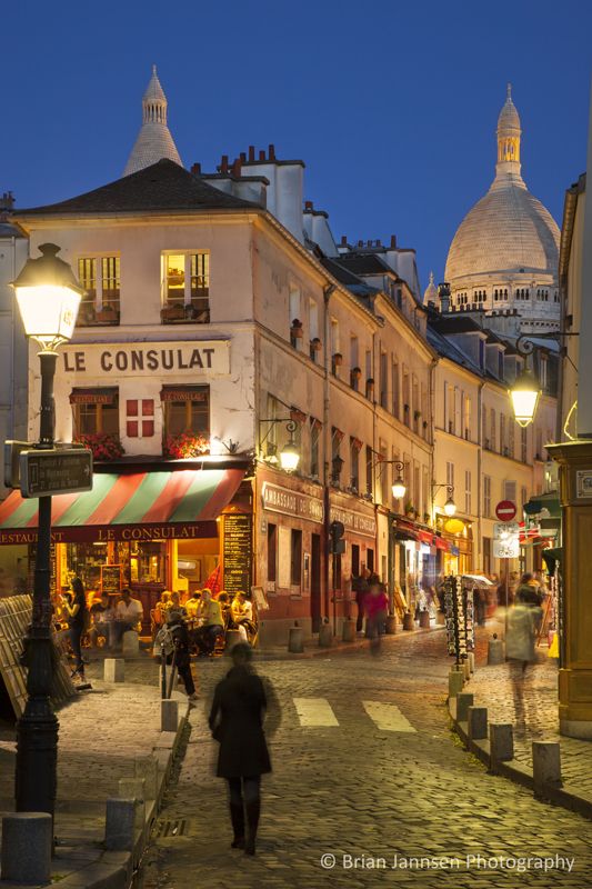 Montmartre, Paris France. &copy Brian Jannsen Photography