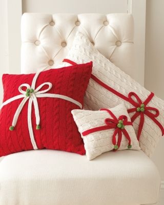 Red And White Christmas Decoration Ideas by The Wow Style