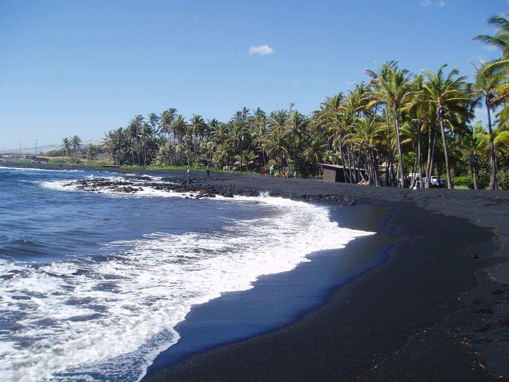 Punaluu-Black-Sand-Beach-Hawaii-3