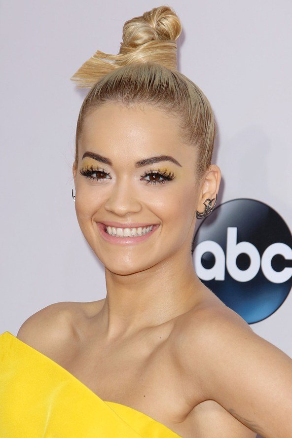 Beauty celebrity trend topknot hairstyles Beauty celebrity trend topknot hairstyles