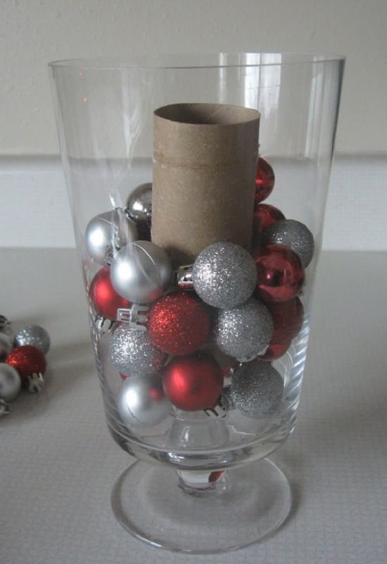 Use-a-toilet-paper-roll-as-a-vase-filler