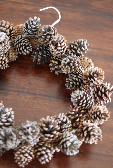 Pine Cone Wreath Tutorial – The WoW Style