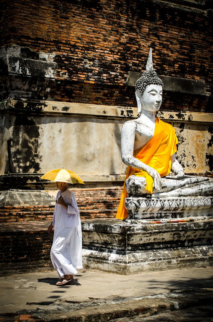 Prayer &ndash Little Monk in Ayutthaya, Thailand