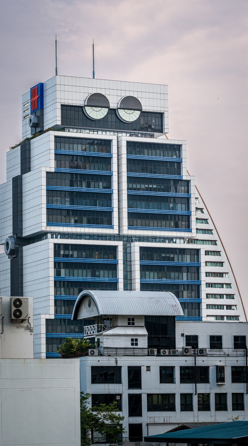 The Robot Building, Places to Visit in Bangkok