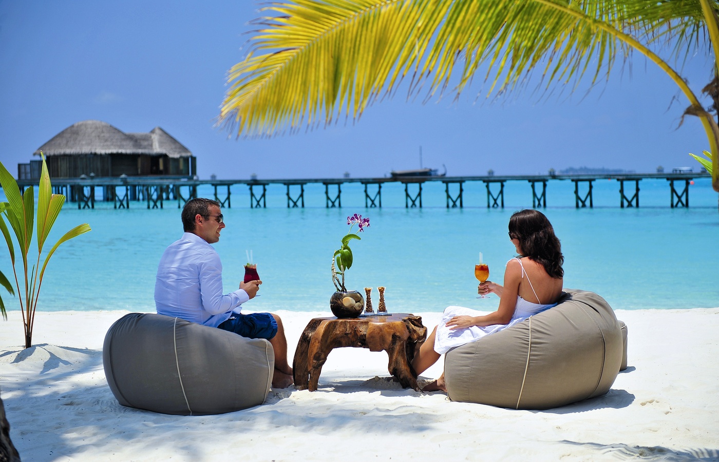 Halaveli-beach-Mauritius-couple