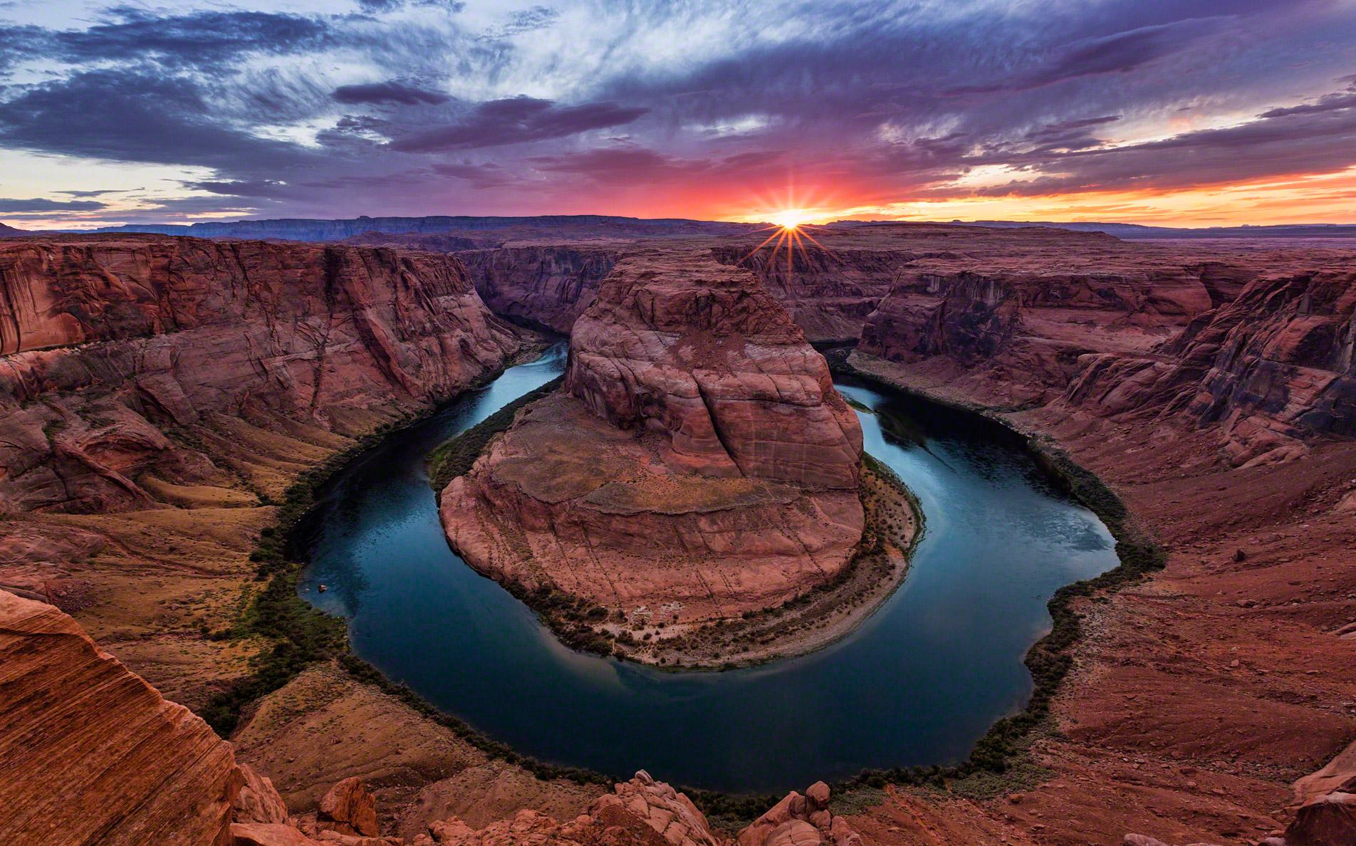 Most-Beautiful-Places-To-Visit-In-America-horseshoe-bend