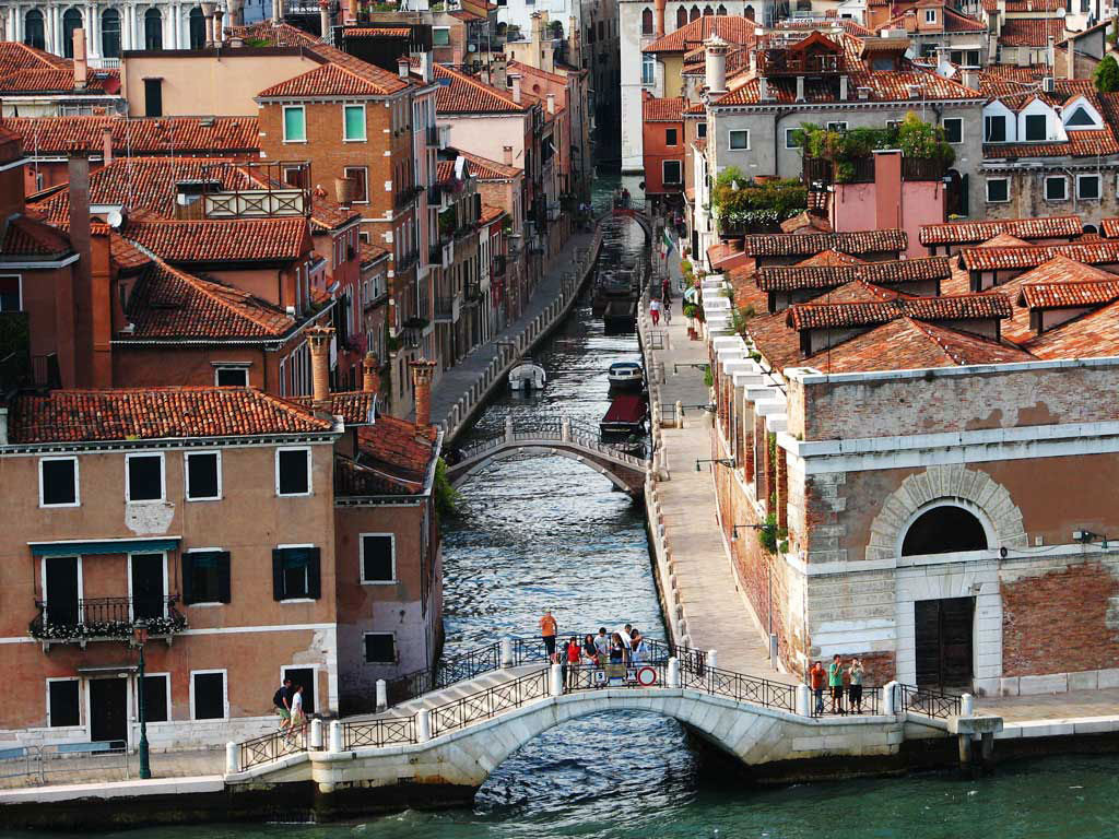 Traveling-To-Venice-One-of-The-Italy-Beautiful-Places