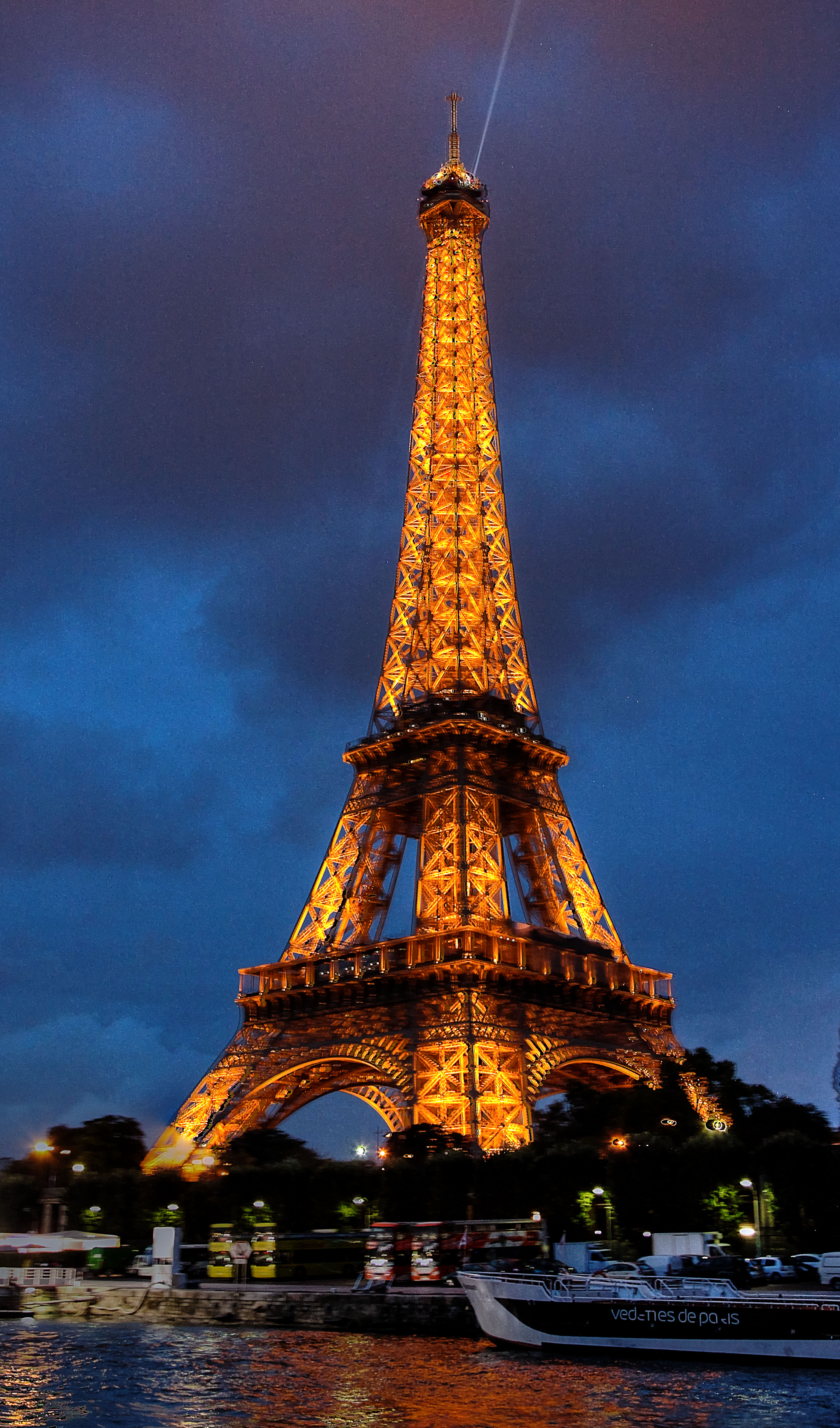 Must Visit The Breathtaking Eiffel Tower – The WoW Style