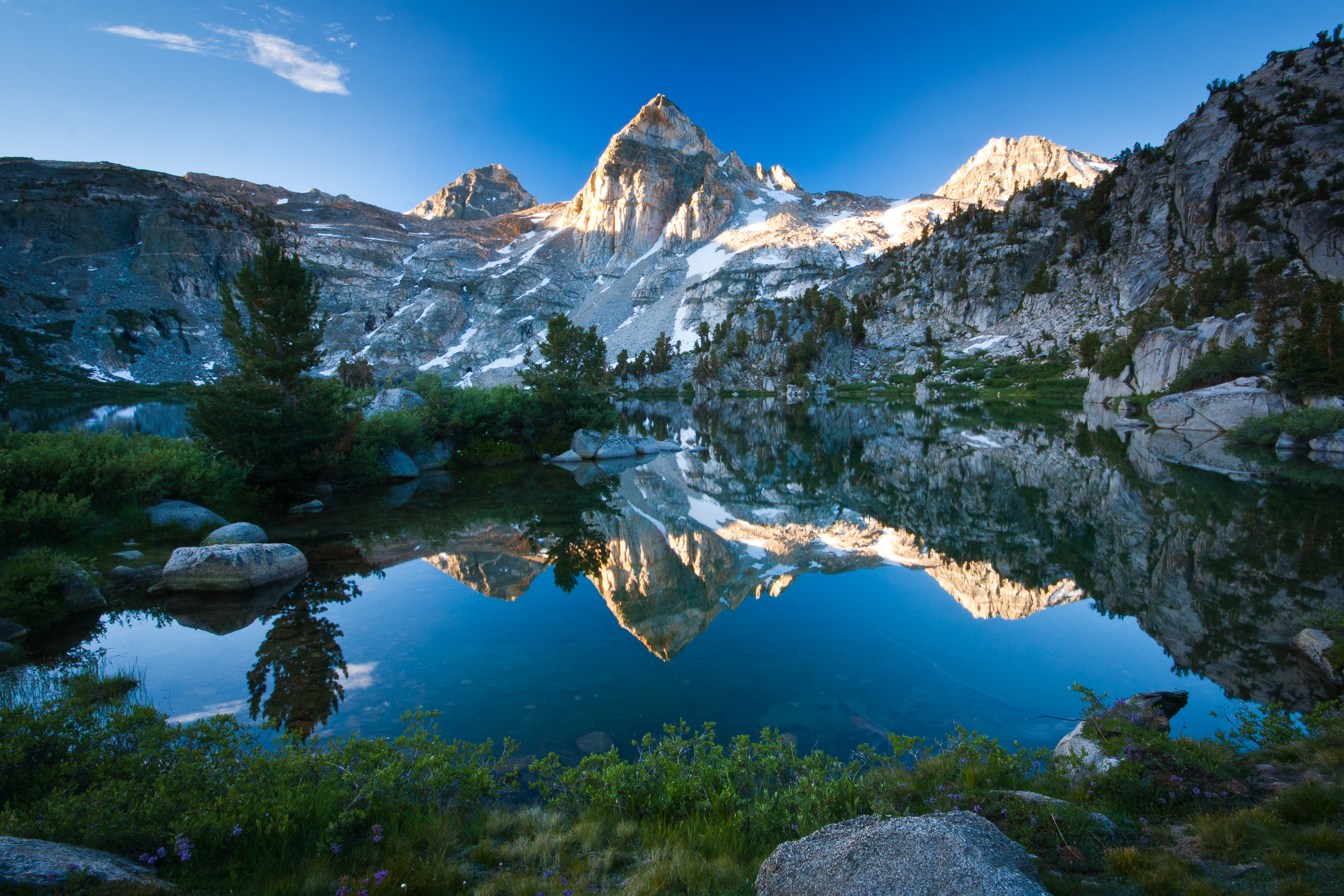 6966828-beautiful-mountain-lakes