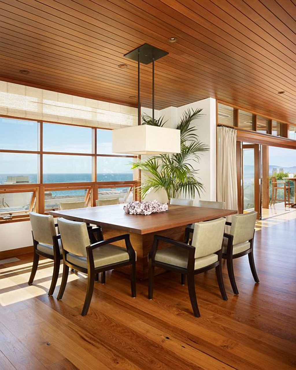 Beautiful-Beach-House-Elegant-Design-in-California