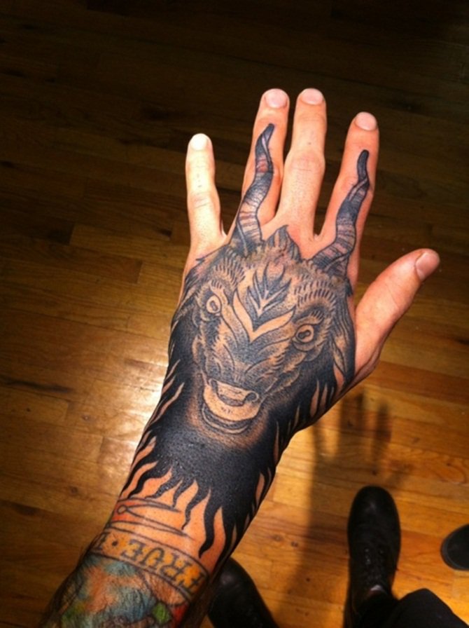 40 Hand Tattoo Ideas To Get Inspire  The WoW Style
