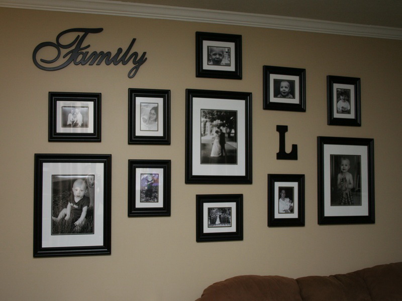Family Room Photo Wall Collage Ideas