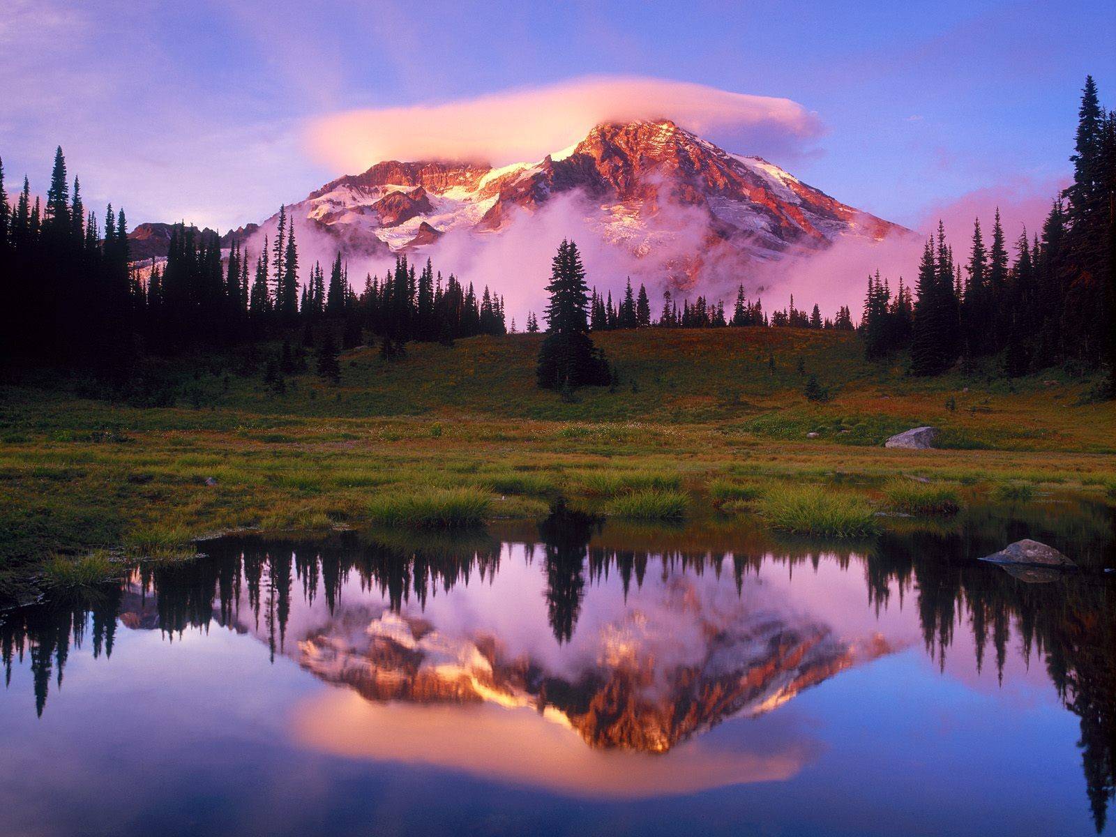 beautiful-mountain-reflection-desktop-quality-nature-scenery-wallpapers_for_desktop