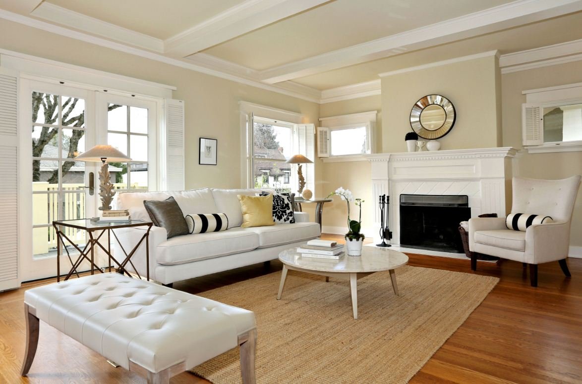 luxury traditional living room