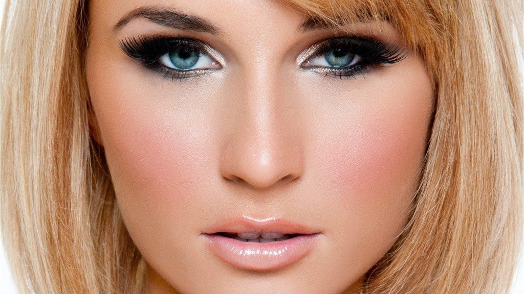 Glamorous Eye Makeup Tutorials