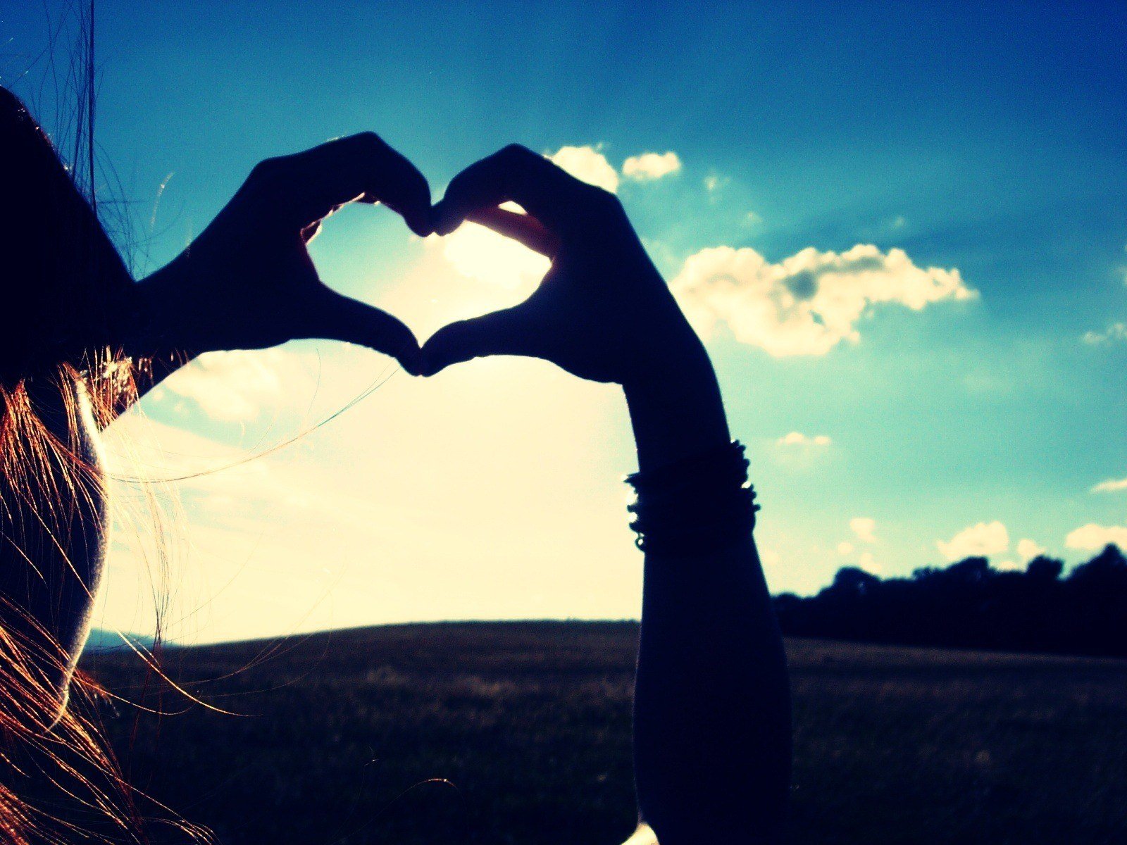 40 Love Pictures To Express Your Feelings