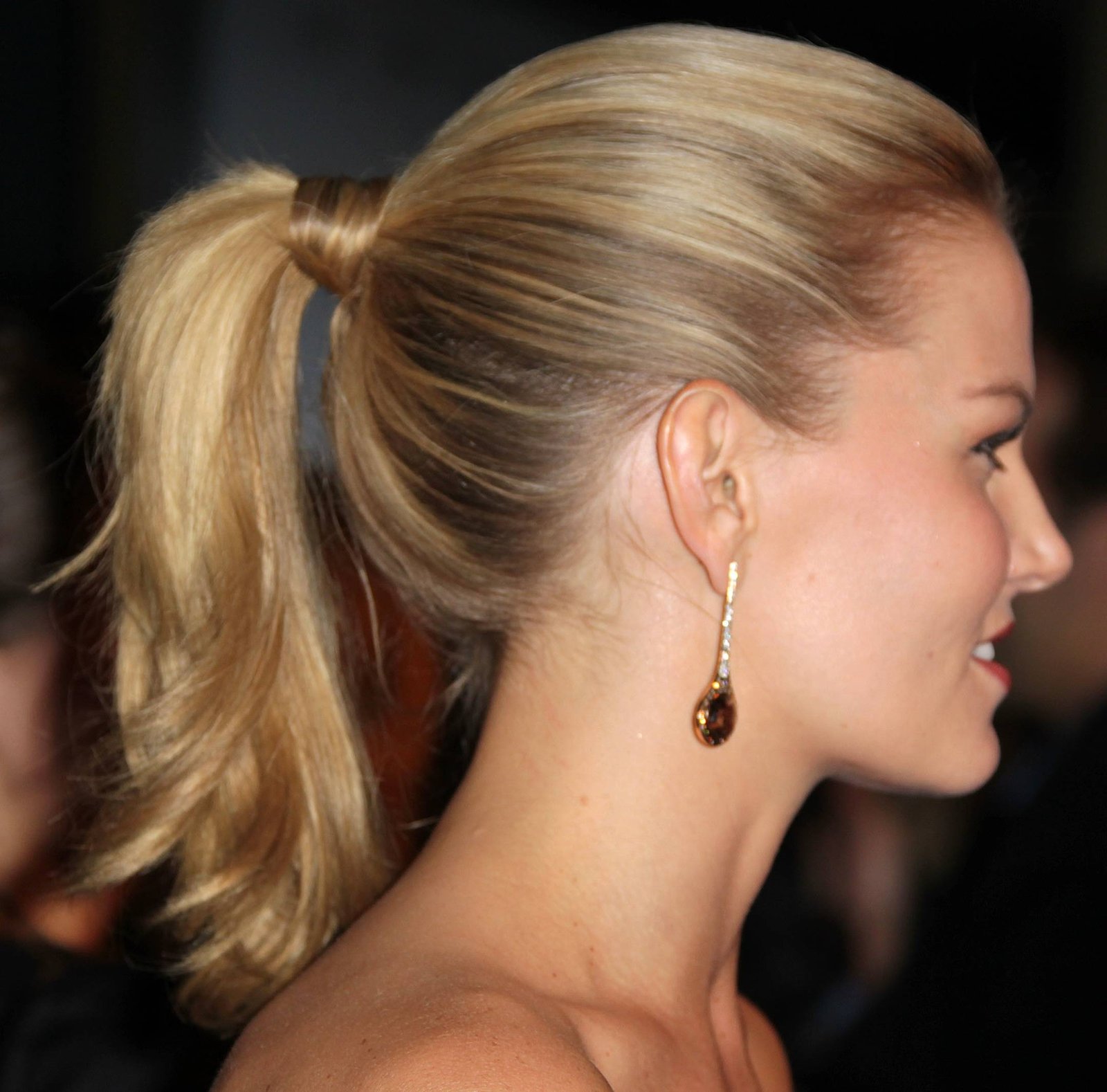 35-beautiful-ponytail-will-make-you-look-wow-the-wow-style