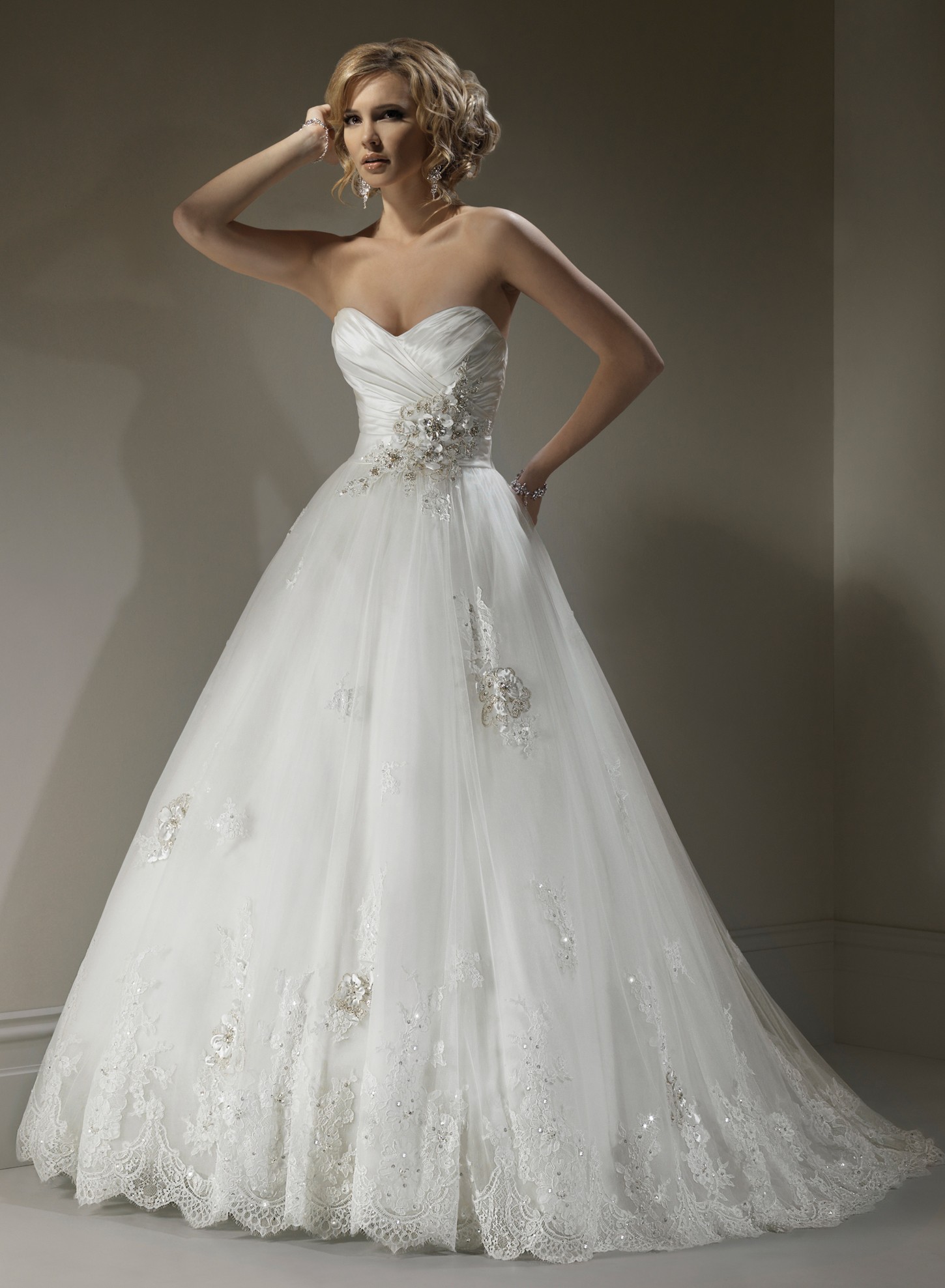 21 Gorgeous A-Line Wedding Dresses Ideas - The WoW Style