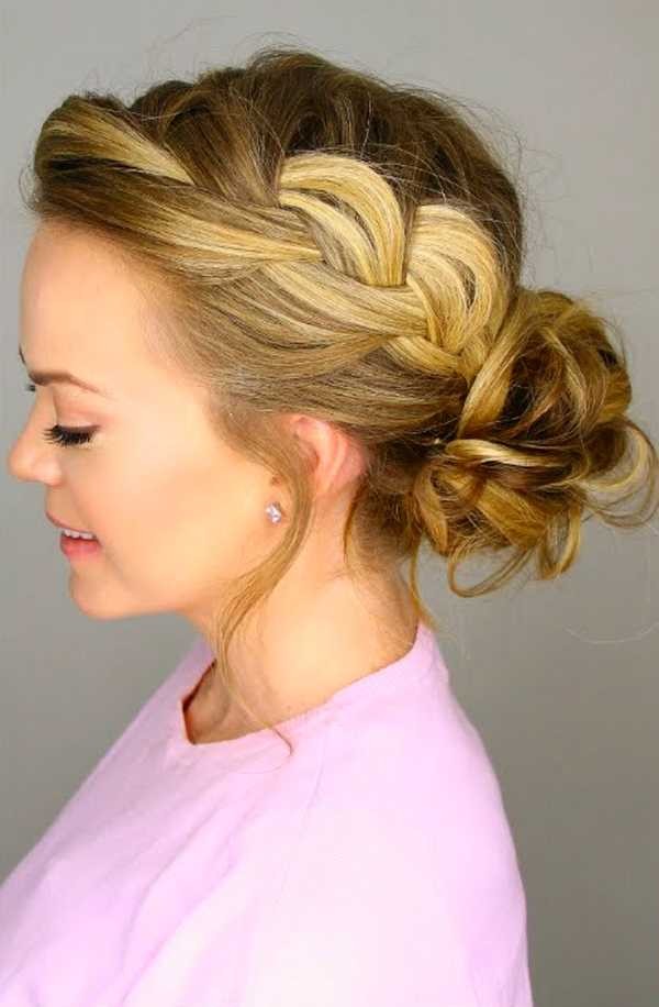 Latest And Cute Messy Bun Hairstyle For Women – The WoW Style

