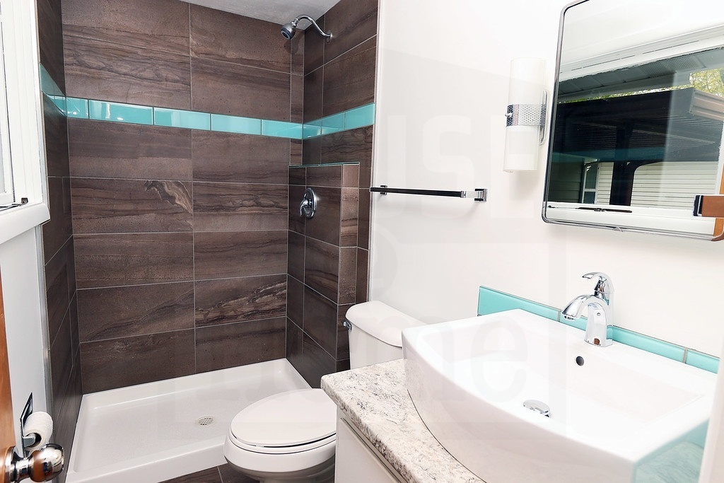 25 Latest Contemporary Bathrooms Design Ideas