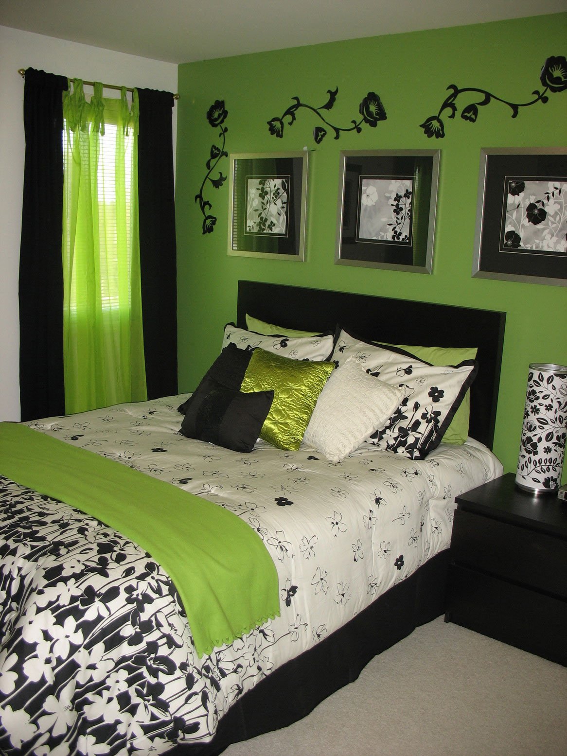 Simple Black White And Green Bedroom Ideas for Modern Garage