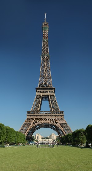 Must Visit The Breathtaking Eiffel Tower