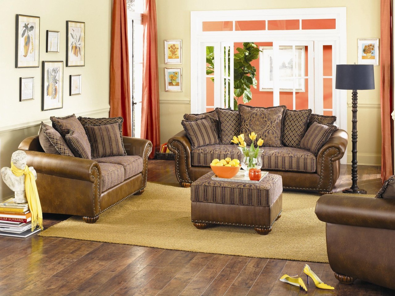 traditional living room furniture arrangement