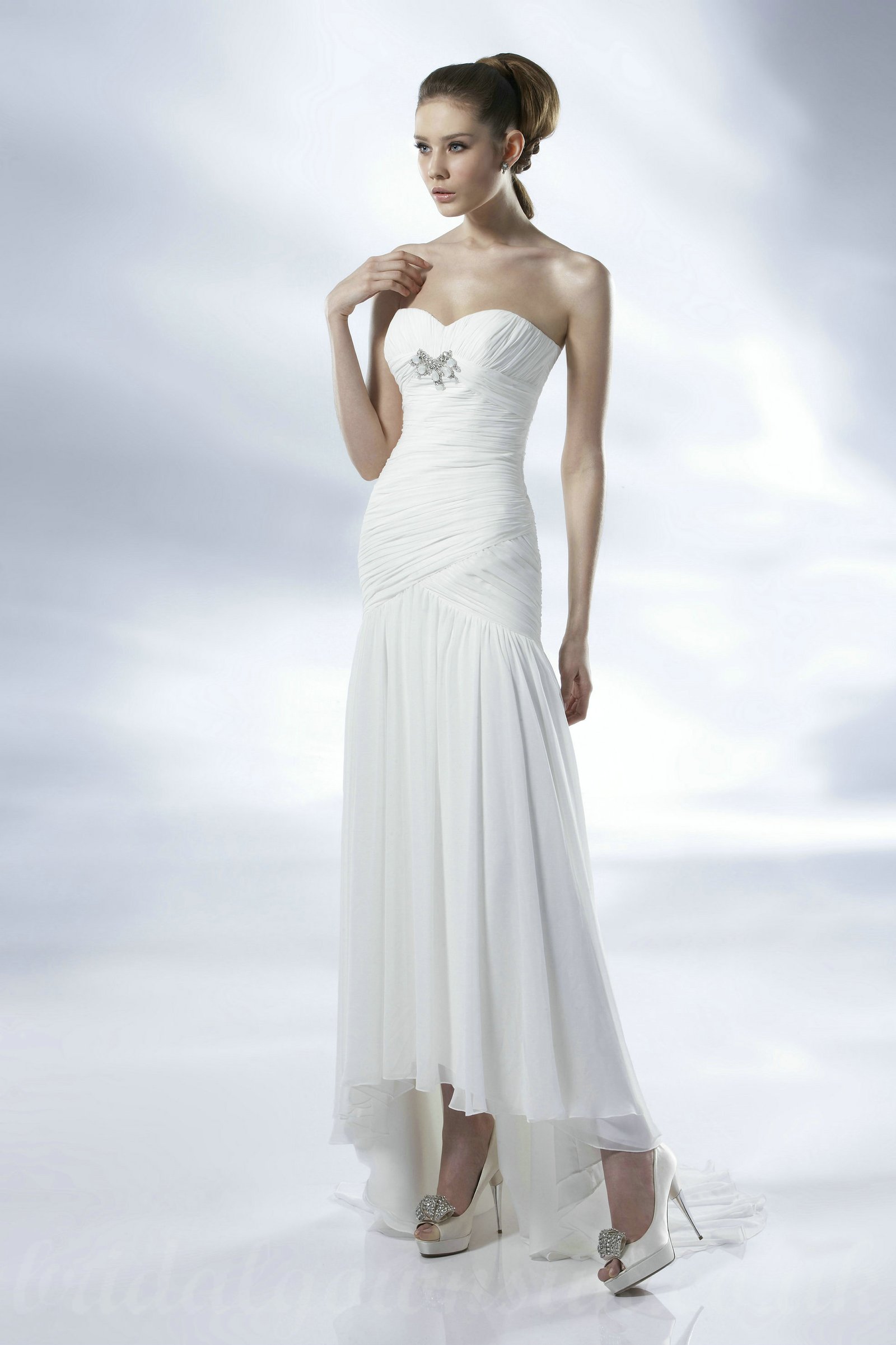 27 Elegant And Cheap Wedding Dresses