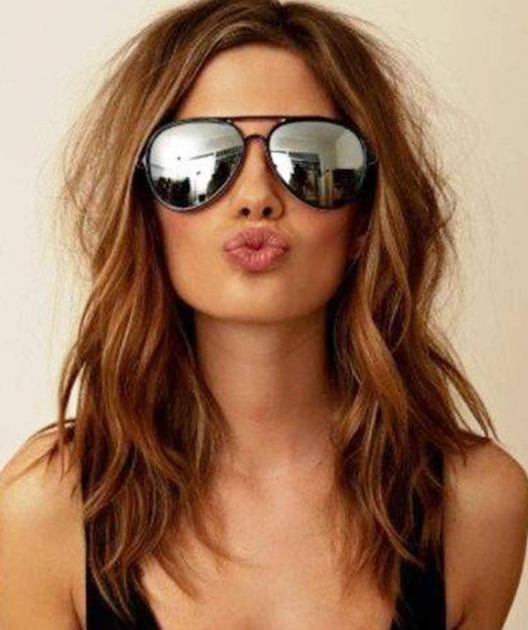 30 Beautiful Medium Hairstyle To Try Now