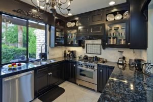 5 Best Worktop Materials to be Used in Combination with Metro Tiles
