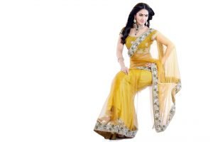 8 Traditional Sarees You Must Have In Your Wardrobe If You Are a Bride