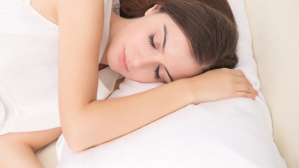 4 Benefits of Sleeping on a Copper Pillow