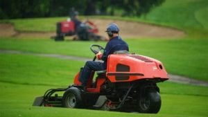 Types of Golf Course Mowers and Detailed Comparison of Their Productivity