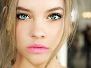 8 Makeup Tips for Green-Eyed Women