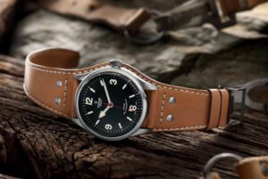 Look Snappy as Military: Take a Closer Glance at these 7 Ideal Field Watches