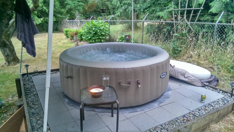 Best Inflatable Hot Tub For Winter