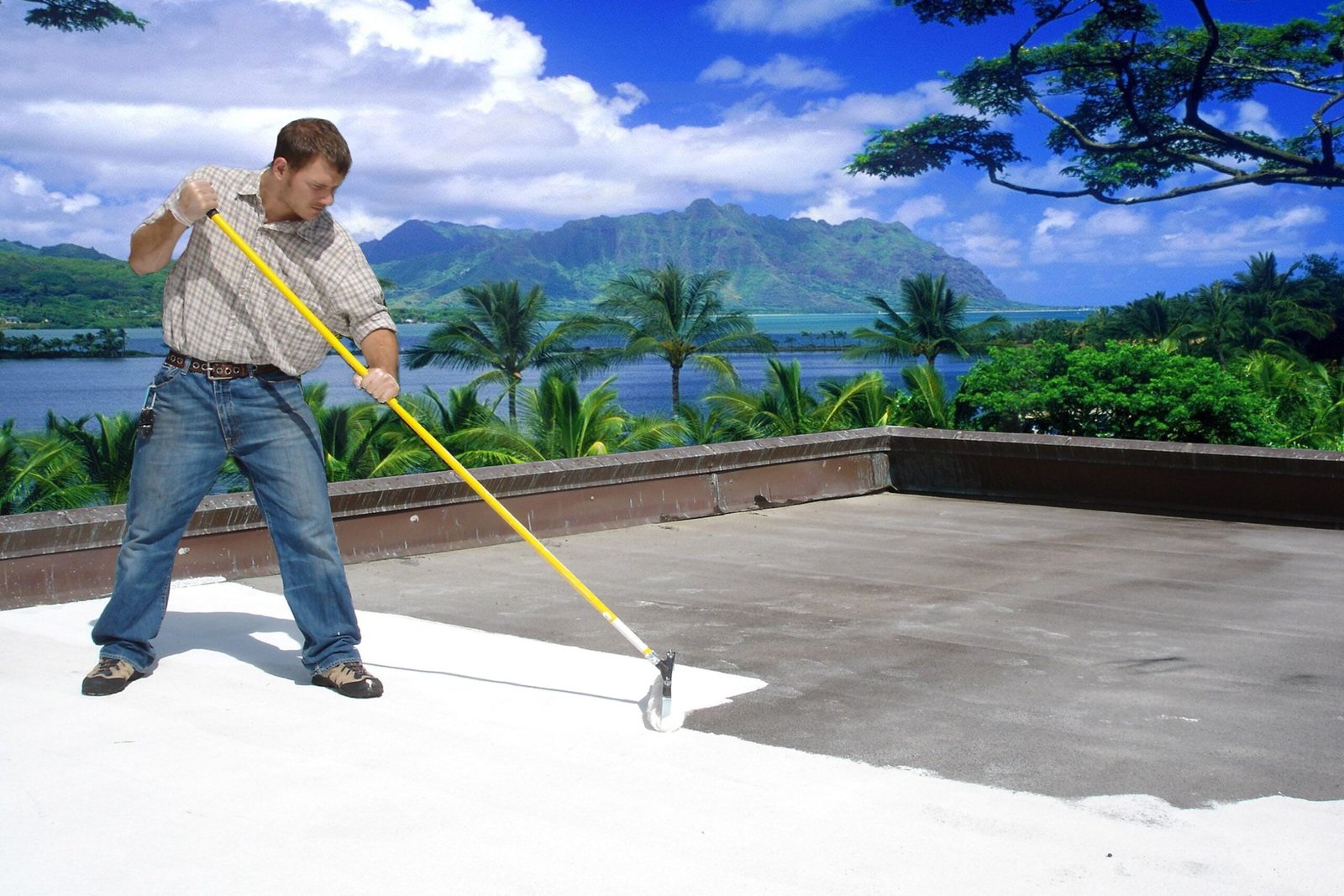 Best 5 Ways To Prevent The Roof From Getting Heat Up   Install Reflective Roof Coatings Scaled 