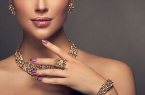 Choosing The Right Jewellery For Your Allergic Skin