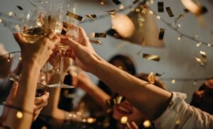 5 Ideas for Celebrating New Year With Colleagues