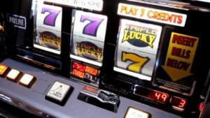 Lucky Sevens and Lucky Slots