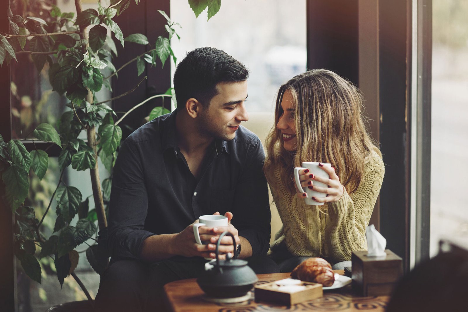 Advice From A Dating Coach's Girlfriend on Building A Great Relationship