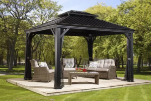 6 Must-Have Accessories for a Gazebo