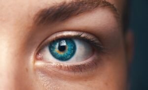 Five Top Tips for Looking After Your Contact Lenses
