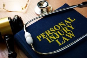 When Should People Hire a Personal Injury Lawyer?