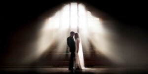 10 Tips On How To Make Sure Your Wedding Photographer Is A Professional