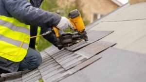 Roof Repair vs. Roof Replacement: A Guide to Choosing the Right Solution for Your Home